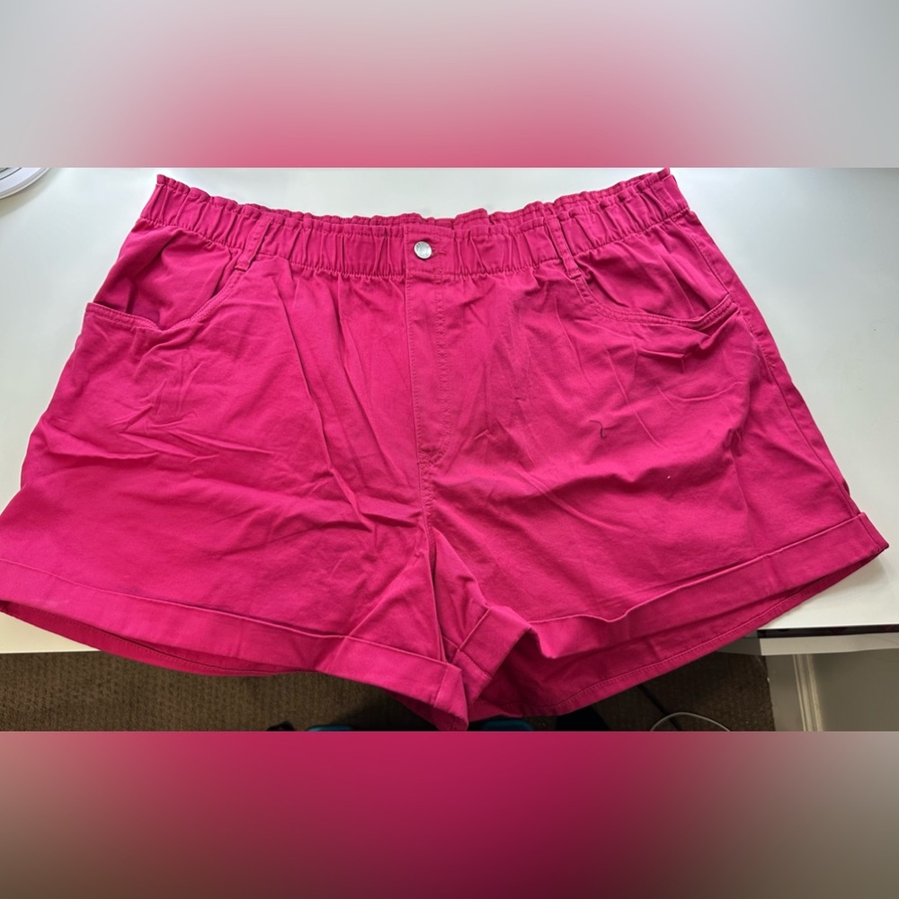 H&M pink high waisted shorts